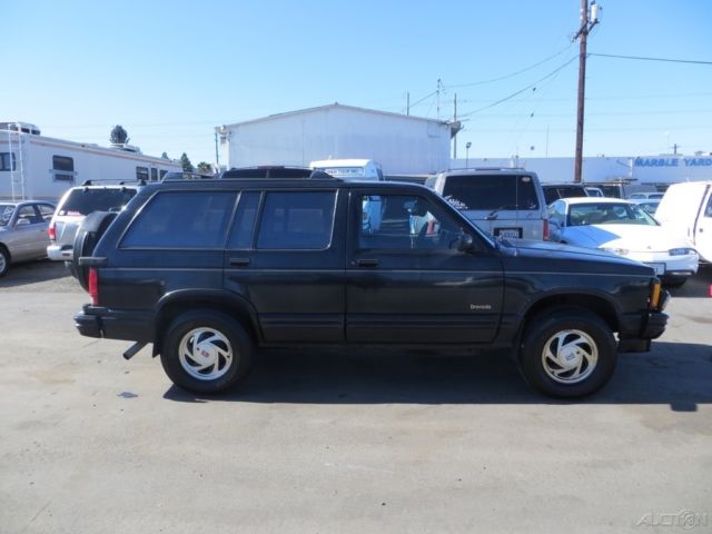 1994 Black Oldsmobile Bravada SUV