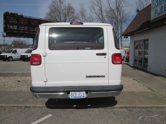 1994 White Dodge Ram 3500 Wagon