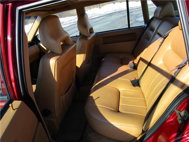 1994 Maroon Volvo 900 --
