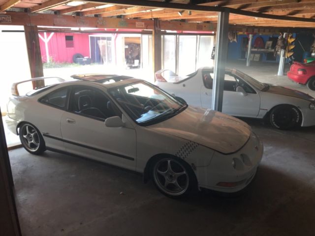 1994 White Acura Integra Coupe