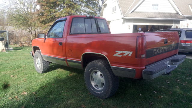 1994 Red Chevrolet C/K Pickup 1500 Regular Cab Pickup