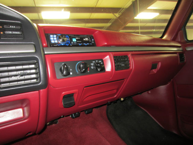 1985 Red &amp- Black Ford Bronco Bronco