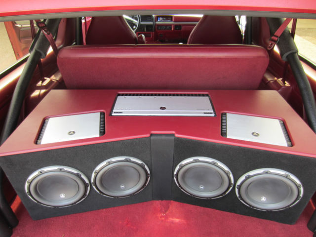 1985 Red &amp- Black Ford Bronco Bronco