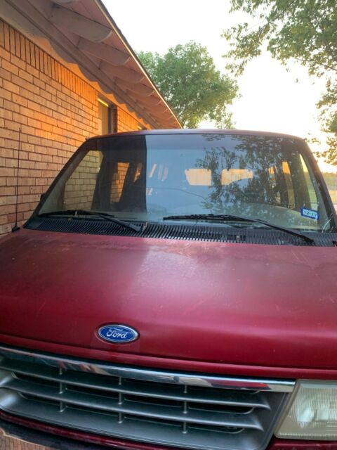 1985 Red Ford E-Series Van