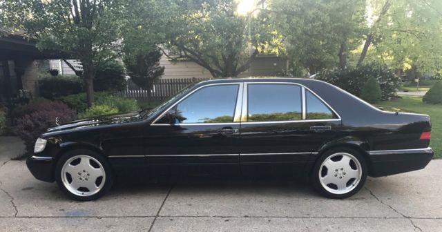 1995 Black Mercedes-Benz S-Class Sedan