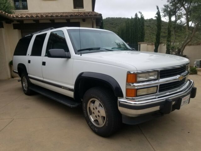 1994 White Chevrolet Suburban