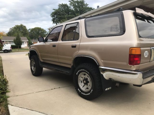 1995 Tan Toyota 4Runner SUV