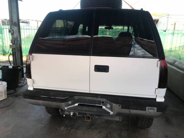 1976 White Chevrolet Tahoe
