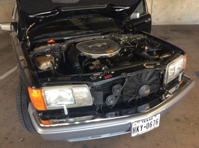 1987 Black Mercedes-Benz 500-Series Sedan
