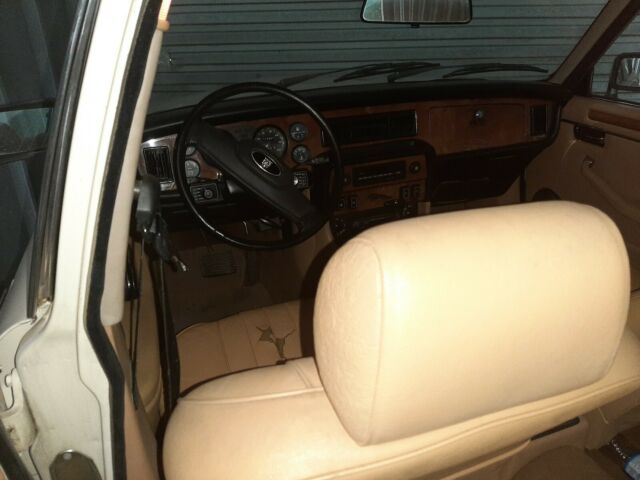 1987 Jaguar XJ6 Sedan