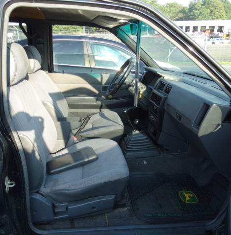 1993 Black Nissan Pathfinder