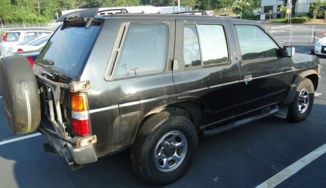 1993 Black Nissan Pathfinder