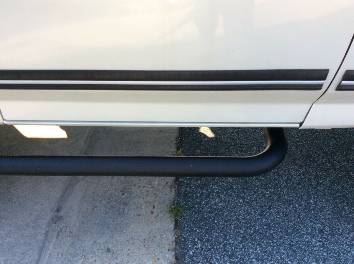 1990 White Ford Bronco