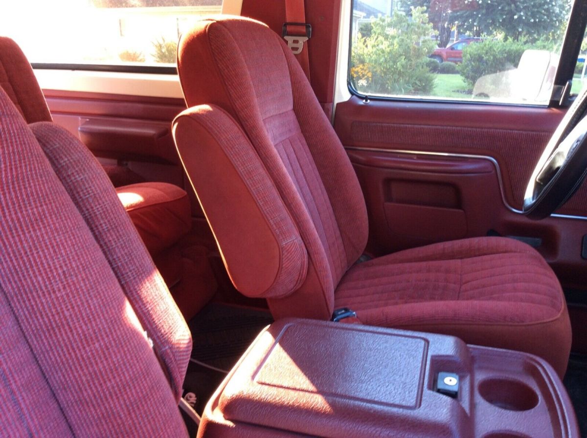 1990 White Ford Bronco
