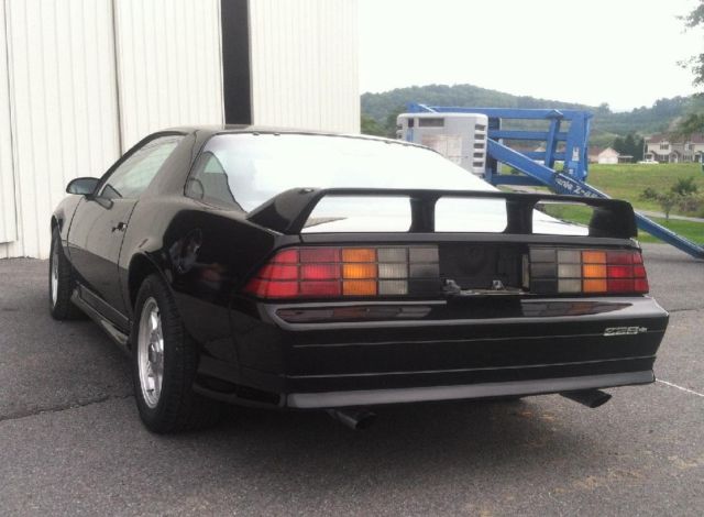 1991 Black Chevrolet Camaro Coupe