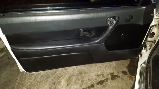 1989 White BMW 6-Series Coupe