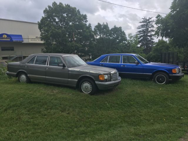 1987 Long Beach Blue Mercedes-Benz 300-Series Sedan
