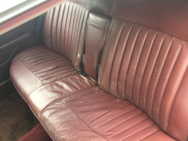 1987 Long Beach Blue Mercedes-Benz 300-Series Sedan