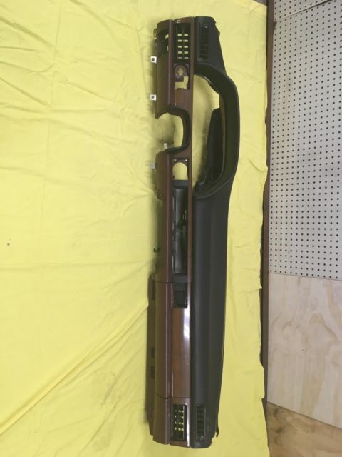 1987 Long Beach Blue Mercedes-Benz 300-Series Sedan