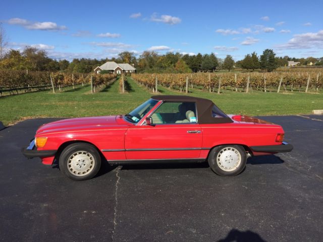 1987 Red Mercedes-Benz SL-Class Convertible