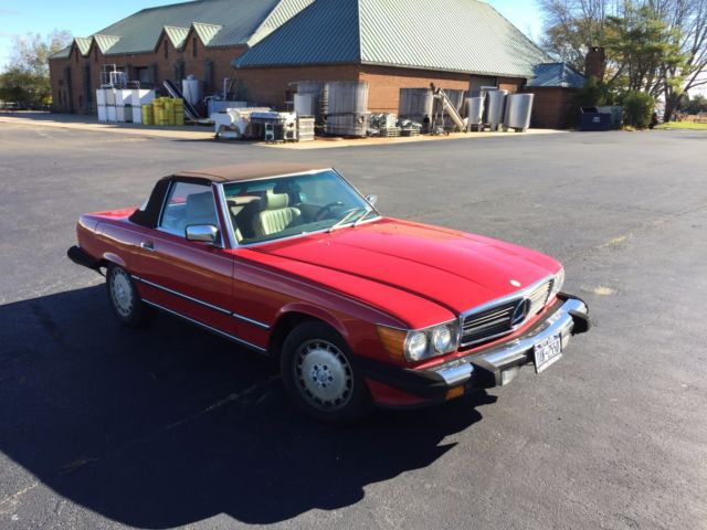 1987 Red Mercedes-Benz SL-Class Convertible