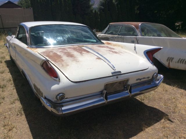 1960 White Chrysler New Yorker hardtop