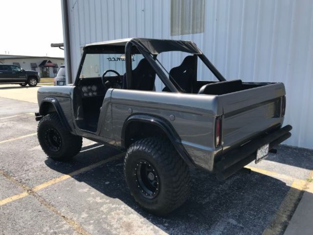 1972 GREY Ford Bronco 2 DOOR