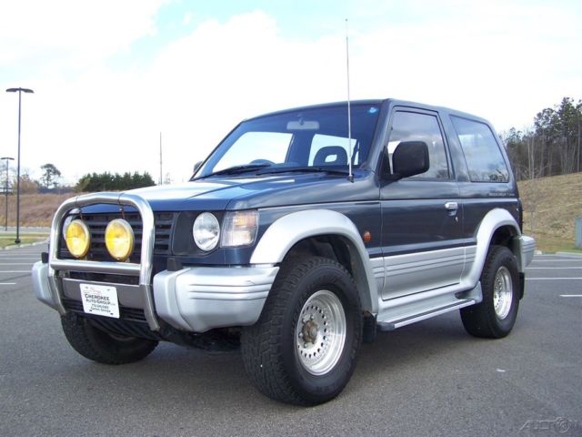 1991 Blue Mitsubishi Montero SUV
