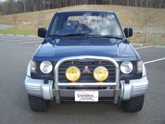 1991 Blue Mitsubishi Montero SUV