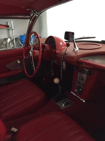 1960 White Chevrolet Corvette Convertible