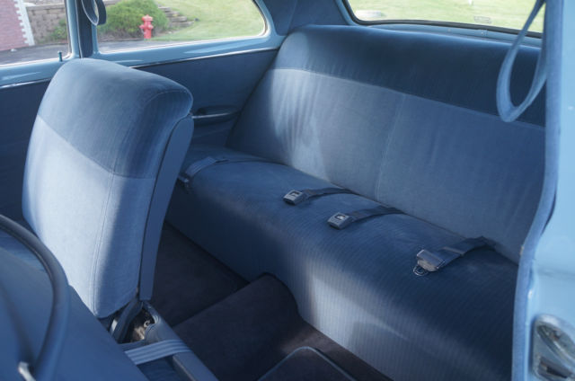 1952 White/Blue Chevrolet Deluxe Coupe