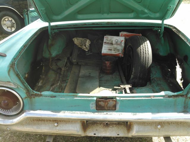 1959 green/White Ford Galaxie hardtop