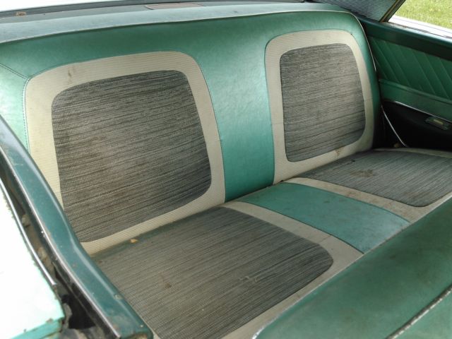1959 green/White Ford Galaxie hardtop