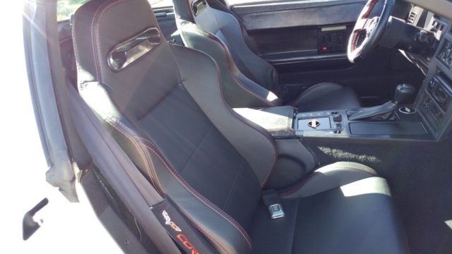 1989 White Chevrolet Corvette Coupe