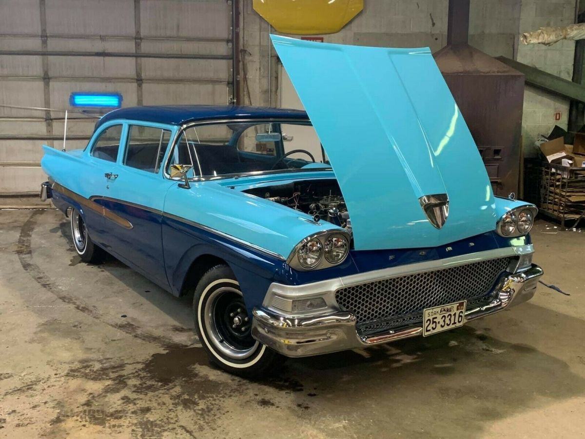 1958 Ford Custom 300 Sedan