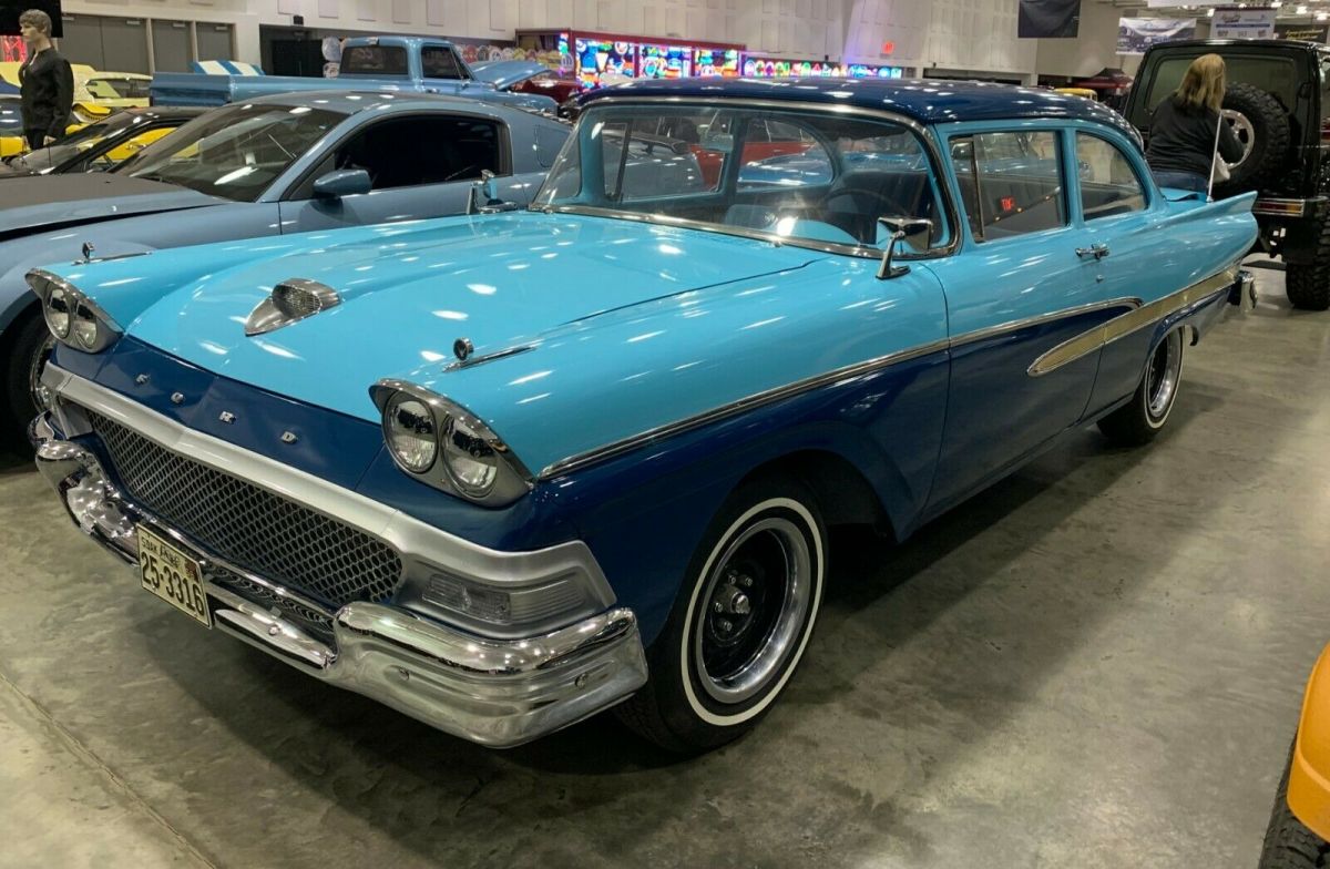 1958 Ford Custom 300 Sedan