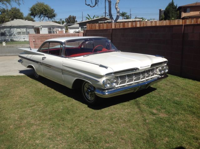 1959 snowcrest white Chevrolet Impala Coupe