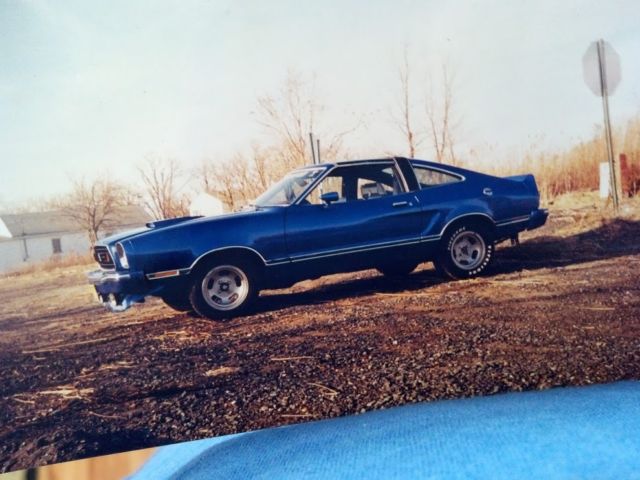 1977 Blue Ford Mustang