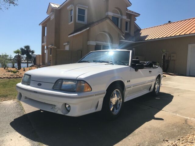 1990 White Ford Mustang Convertible