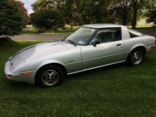 1985 Silver Mazda RX-7 Coupe