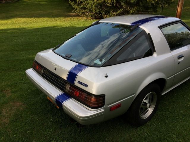 1985 Silver Mazda RX-7 Coupe