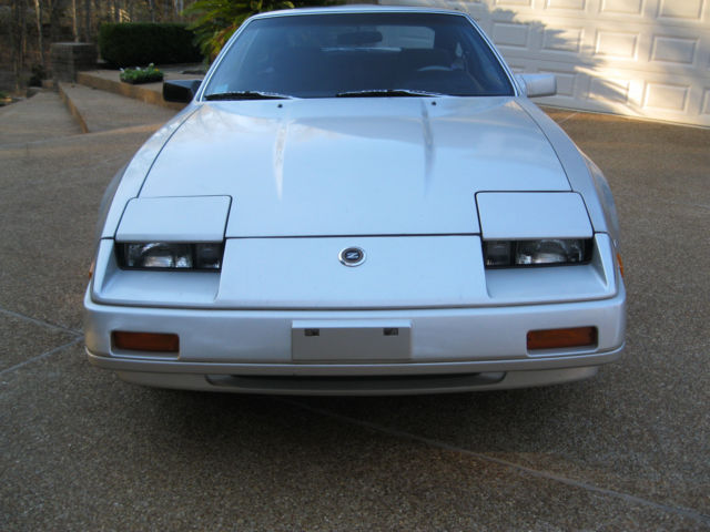 1986 Silver Nissan 300ZX