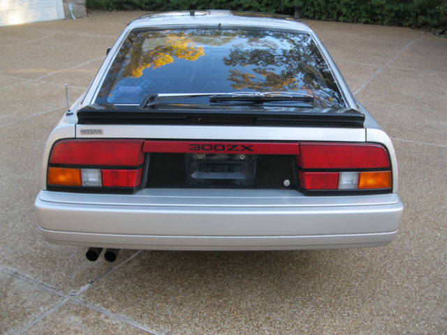 1986 Silver Nissan 300ZX
