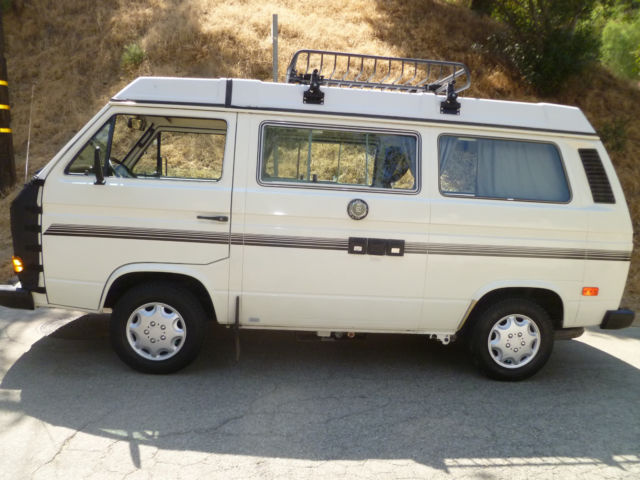 1982 White Volkswagen Bus/Vanagon Van Camper