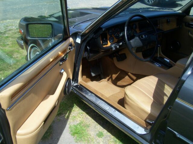 1987 Taupe silver grayish Jaguar XJ6