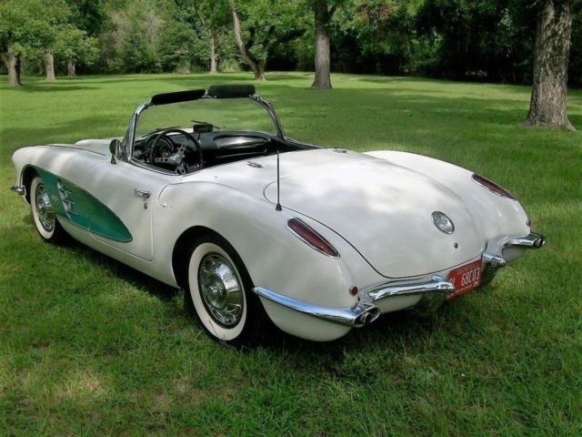 1959 White Chevrolet Corvette Convertible