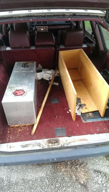 1987 Tan Mercedes-Benz E-Class Wagon