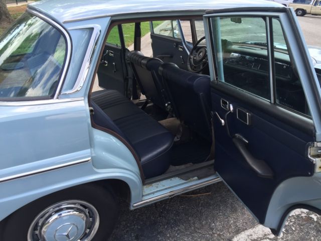 1968 Horizon blue Mercedes-Benz 200-Series Luxury Sedan