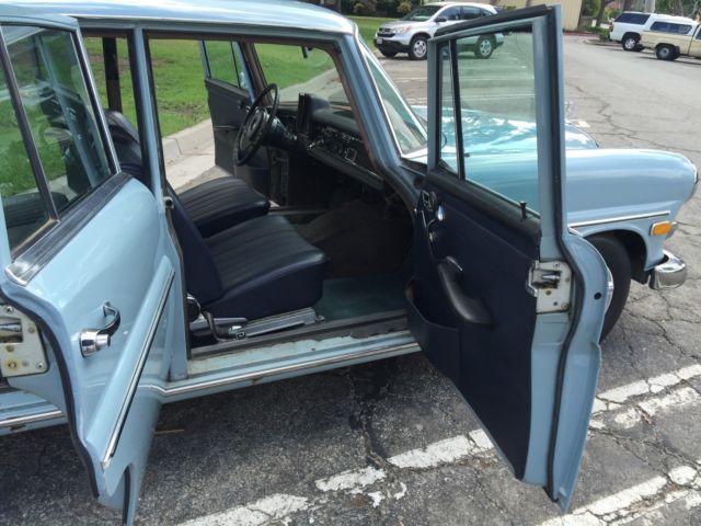 1968 Horizon blue Mercedes-Benz 200-Series Luxury Sedan