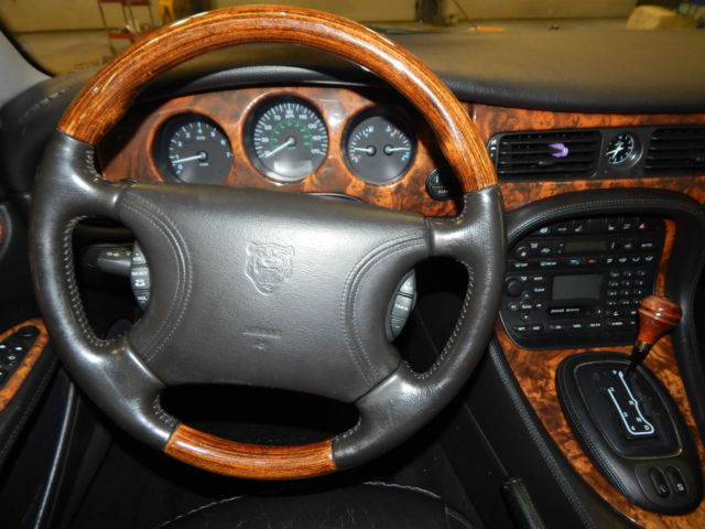 1988 Silver Jaguar XJ8 Sedan